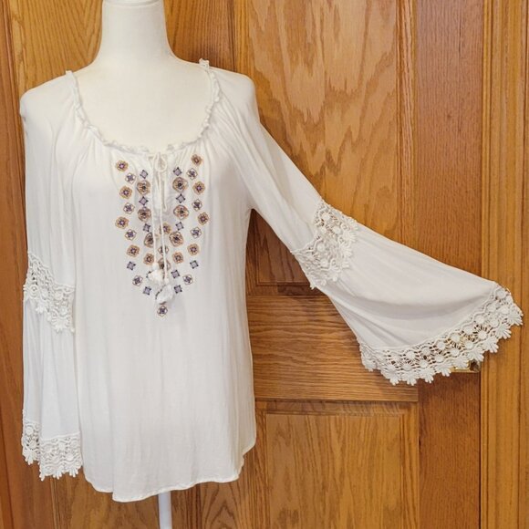 Democracy Embroidered Ivory Gauzy Bohemian Peasant Top with Bell Sleeves Sz L - Picture 4 of 14
